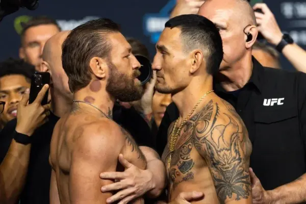 McGregor vs Holloway 2: Conor McGregor injured 69 seconds into UFC comeback