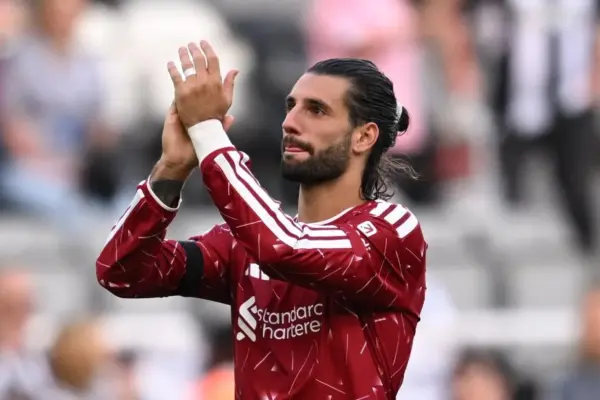Newcastle 2-2 Liverpool: Dominik Szoboszlai snatches last-minute leveller from penalty spot to rescue Andoni Iraola