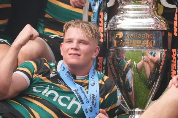 England rugby star Henry Pollock mulls switching sporting codes